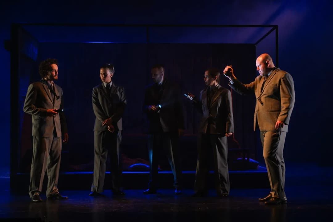 Aktor Lisiecki: Fascynująca biografia i osiągnięcia w teatrze